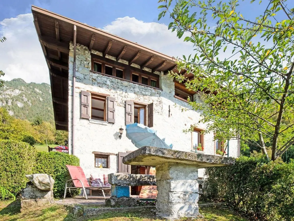 Belvilla By Oyo Fienile Regoli Quattro Crone 0*,  Italy